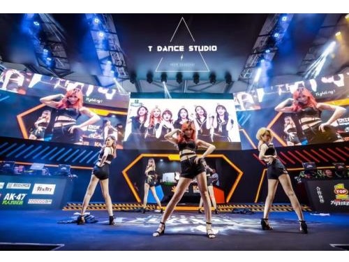Modern dancing